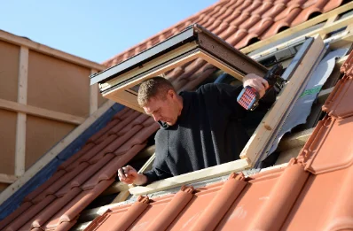 Pose de fenêtres de toit Velux à Neulles